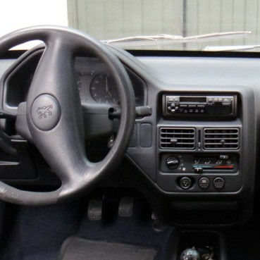Incar RFR-N106 - Переходная рамка Peugeot 106