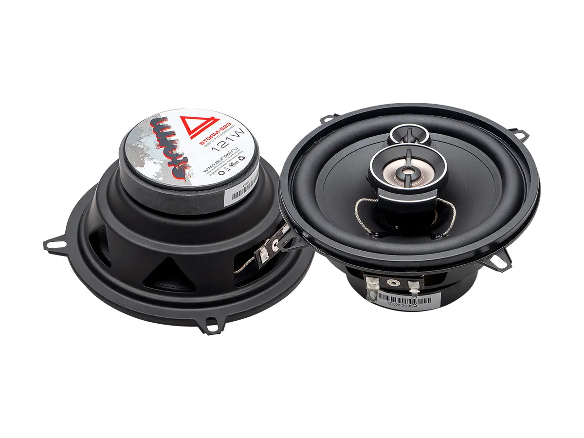 Акустика коаксиальная Aura Storm-523. 13 см (5 дюйм.), Мощность динамиков 61 Вт (номинальная), 121 Вт (максимальная).