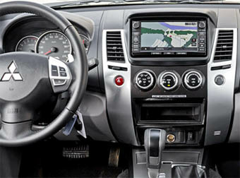 Incar RMS-N22 - Переходная рамка Mitsubishi Pajero Sport 2015+