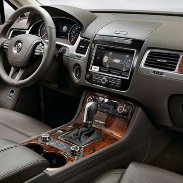 Incar RVW-N10 - Переходная рамка VW Touareg (2010-2013)