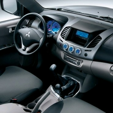 Intro RMS-N15 - Переходная рамка Mitsubishi L 200
