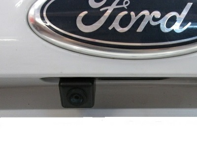 CCD штатная камера заднего вида AVIS AVS321CPR (#015) для FORD FOCUS III (2011-...), интегрированная с ручкой багажника