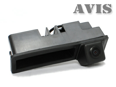 CCD штатная камера заднего вида AVIS AVS321CPR (#004) для AUDI A6 (2011-...) / AUDI A8 (2010-..) / Q7, интегрированная с ручкой багажника