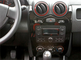 Incar RFR-N30 - Переходная рамка RENAULT Sandero до 2013  2din