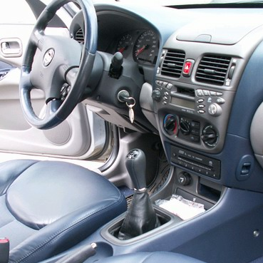 Incar RNS-FC762 - Переходная рамка NISSAN Almera (N16) 2000-2003; Sentra 2001-2006 (10")