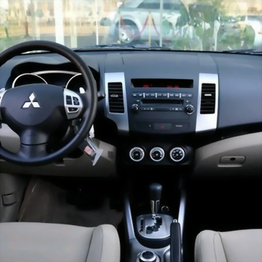 Intro 99-7013 - Переходная рамка Mitsubishi Outlander