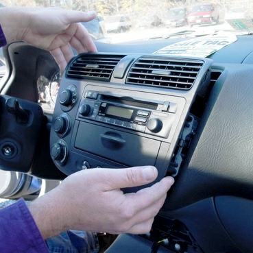 Incar 99-7860A - Переходная рамка HONDA Civic (2001-2006) 2din (крепеж)
