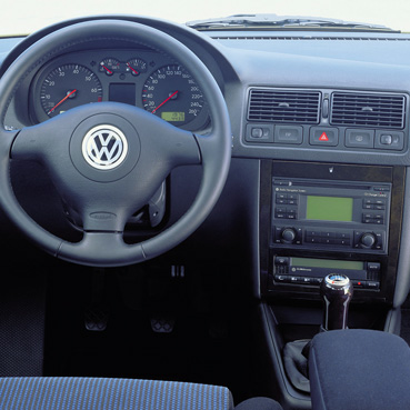 Intro RVW-N09 - Переходная рамка VW Golf IV