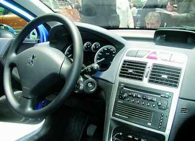 Переходная рамка AVIS AVS500FR для PEUGEOT 307/ 207, 2DIN (#100)