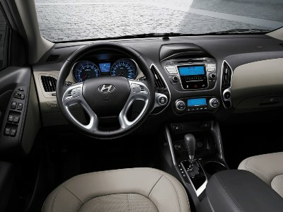 Переходная рамка AVIS AVS500FR для HYUNDAI IX-35 / TUCSON, 2DIN (#048)