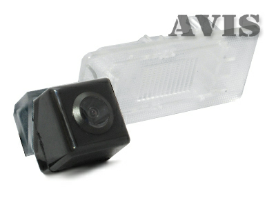 CCD штатная камера заднего вида AVIS AVS321CPR (#102) для VOLKSWAGEN GOLF V PLUS / GOLF VI PLUS / JETTA VI / PASSAT B7 / PASSAT B7 VARIANT / POLO V SE
