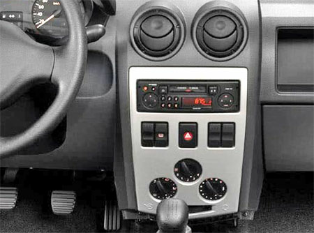 Incar RFR-N38 - Переходная рамка RENAULT Logan 2004-2009  2din