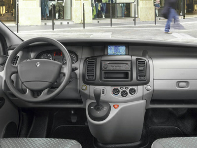 Переходная рамка AVIS AVS500FR для RENAULT TRAFFIC, 2DIN (#100)