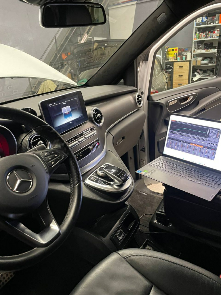 настраиваем новую аудиосистему в Мерседес W447 Marco Polo Edition настраиваем новую аудиосистему в Мерседес W447 Marco Polo Edition