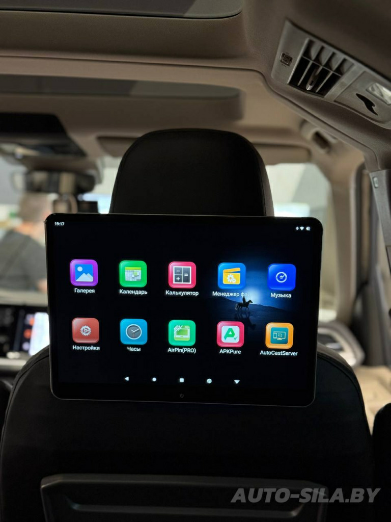 новый монитор на подголовнике в Volkswagen T7 новый монитор на подголовнике в Volkswagen T7