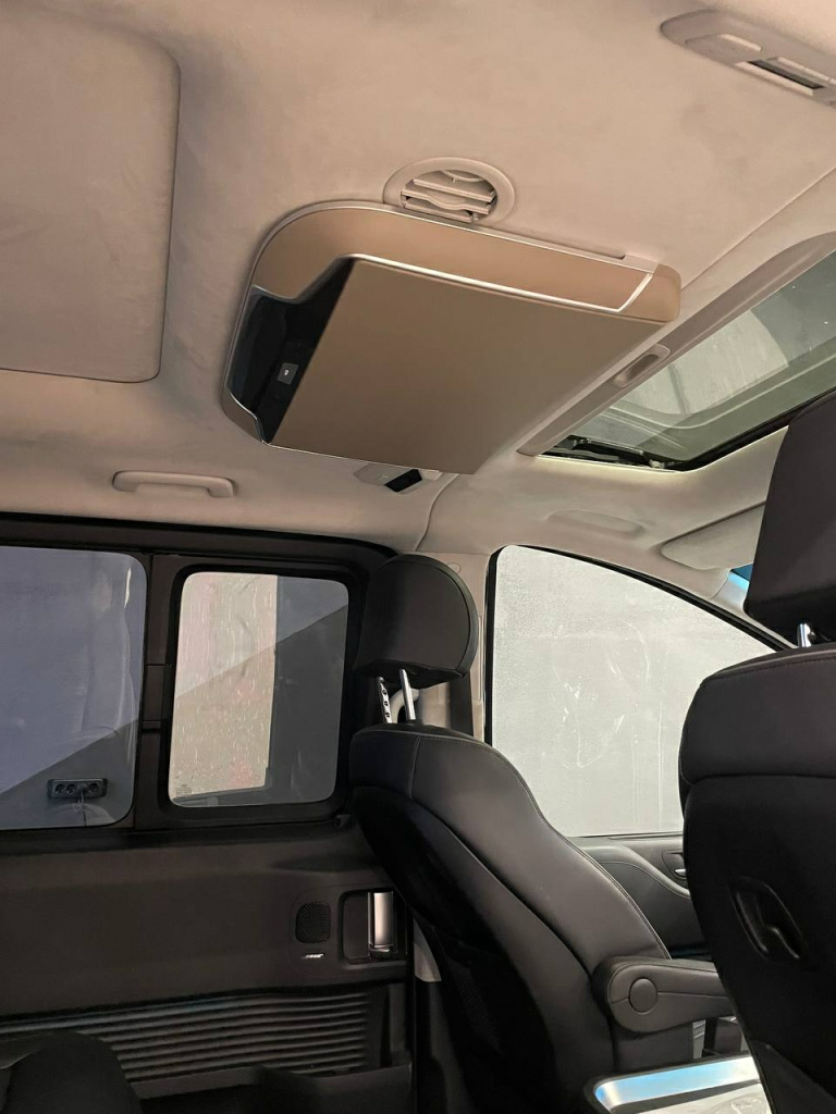  потолочный монитор в Hyundai Staria