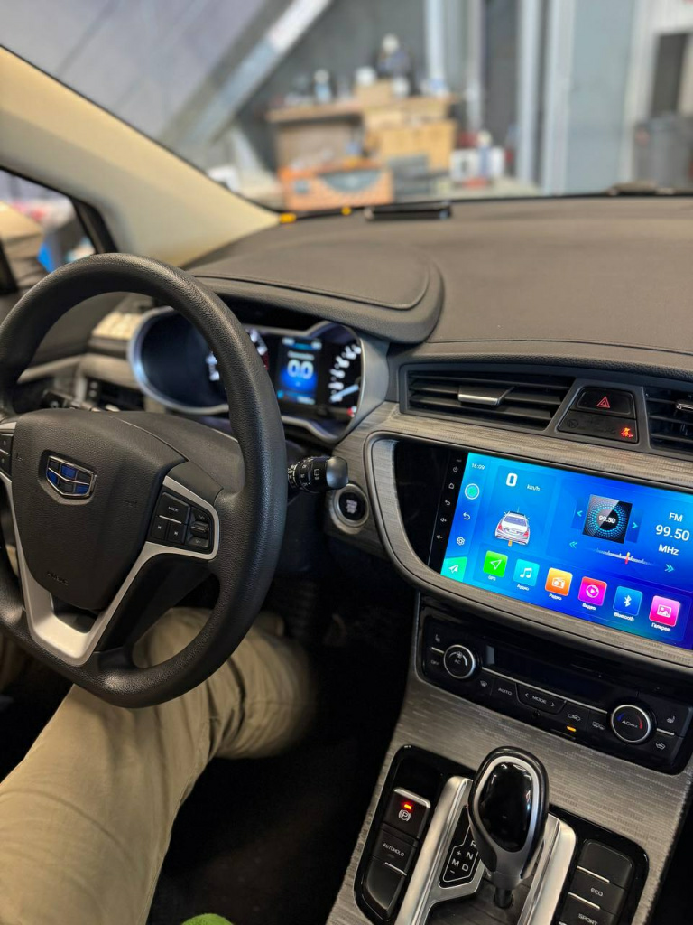 установка магнитолы c поддержкой Carplay и Android auto в Geely GS