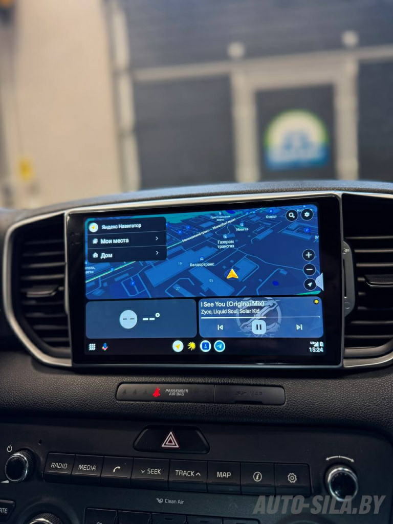 новый экран с поддержкой Apple CarPlay и Android Auto и современной навигацией