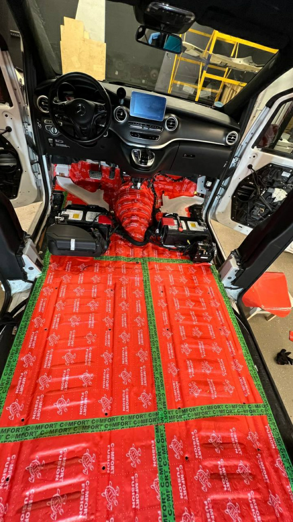 соединительная лента ComfortMat BAND GREEN и шумоизоляция пола в Мерседес V-класс