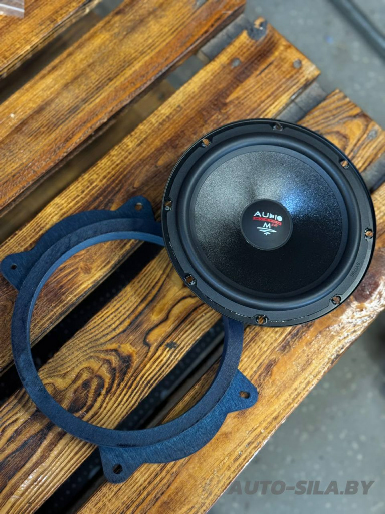 установка динамиков Audio System в тойота камри