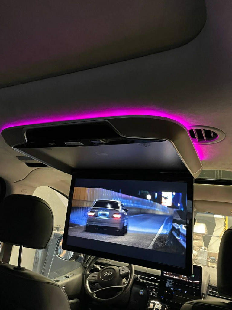  потолочный монитор в Hyundai Staria